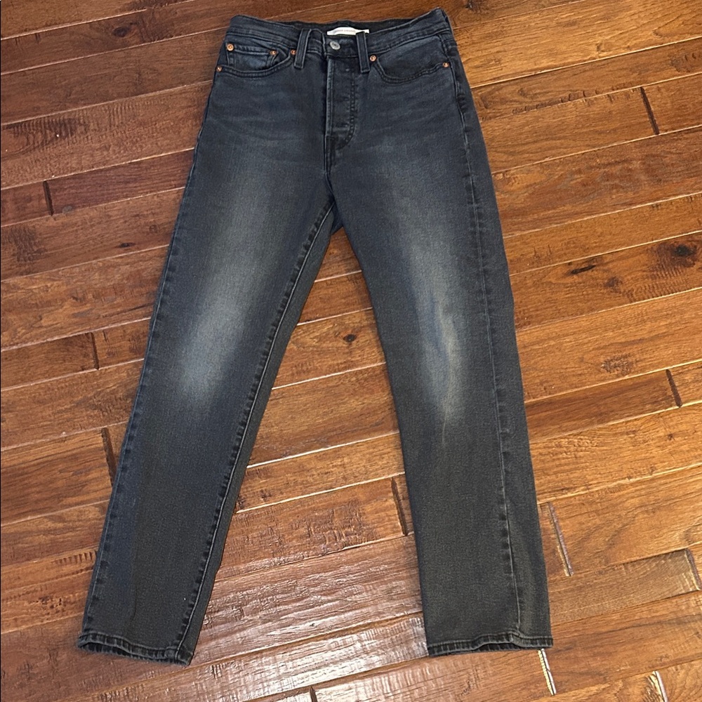 Levi's Wedgie Straight Women’s Jeans in Dark Gray